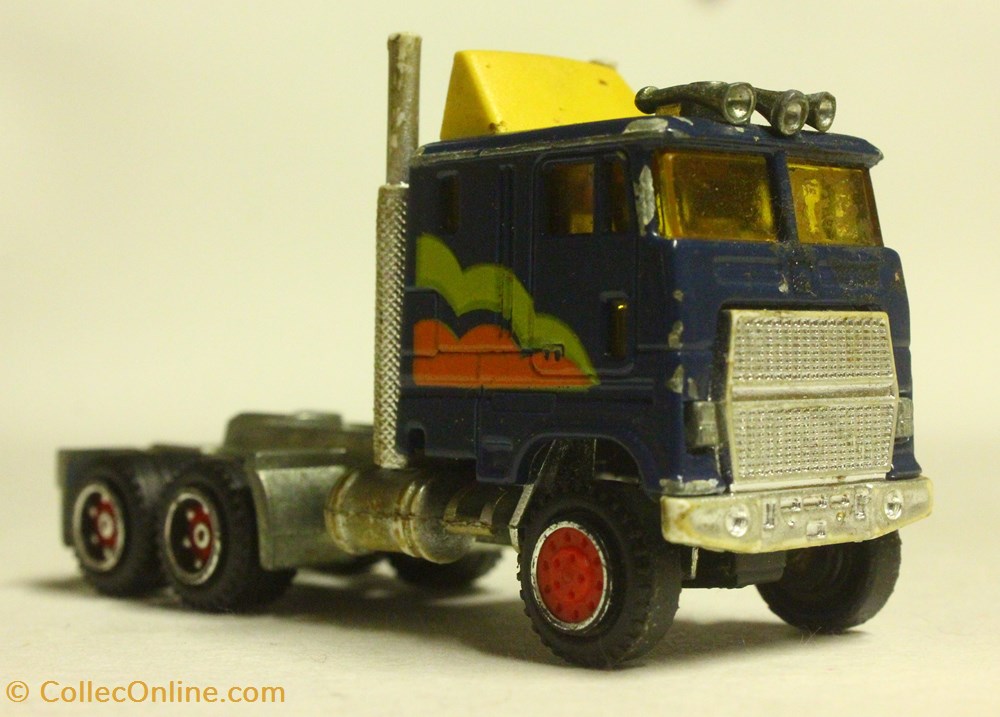 Ford CL 9000 4 modeles reduits voitures ford cl 9000