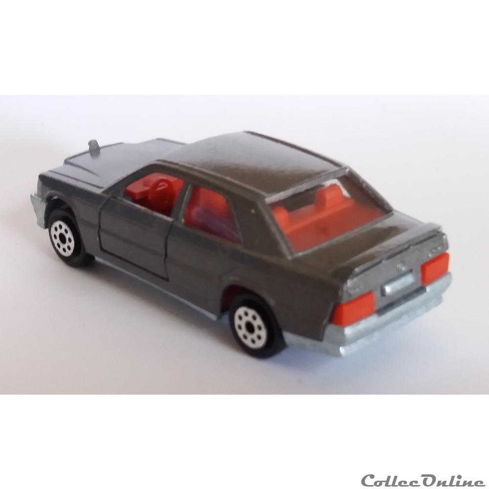 Mercedes-Benz 190 E 2,3 - 16 3 modele reduit voiture mercedes benz 190 e 2 3 16