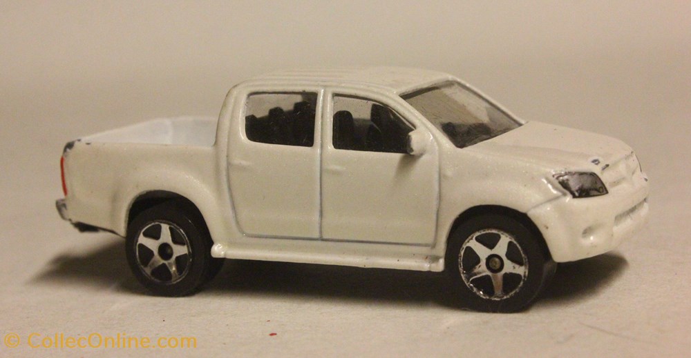 Toyota Hilux 3 modeles reduits voitures toyota hilux