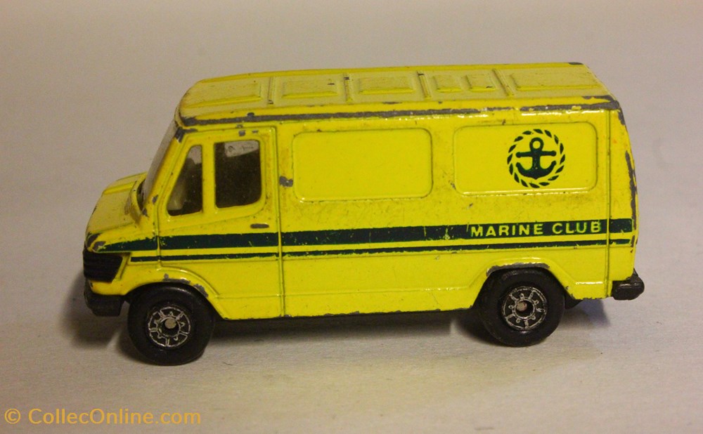 Mercedes Van 3 modeles reduits voitures mercedes van