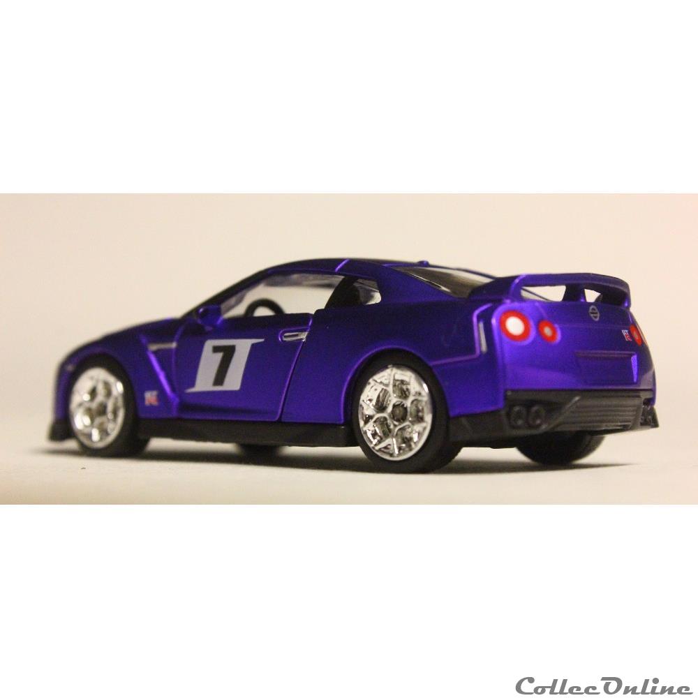 modele reduit voiture nissan gt r