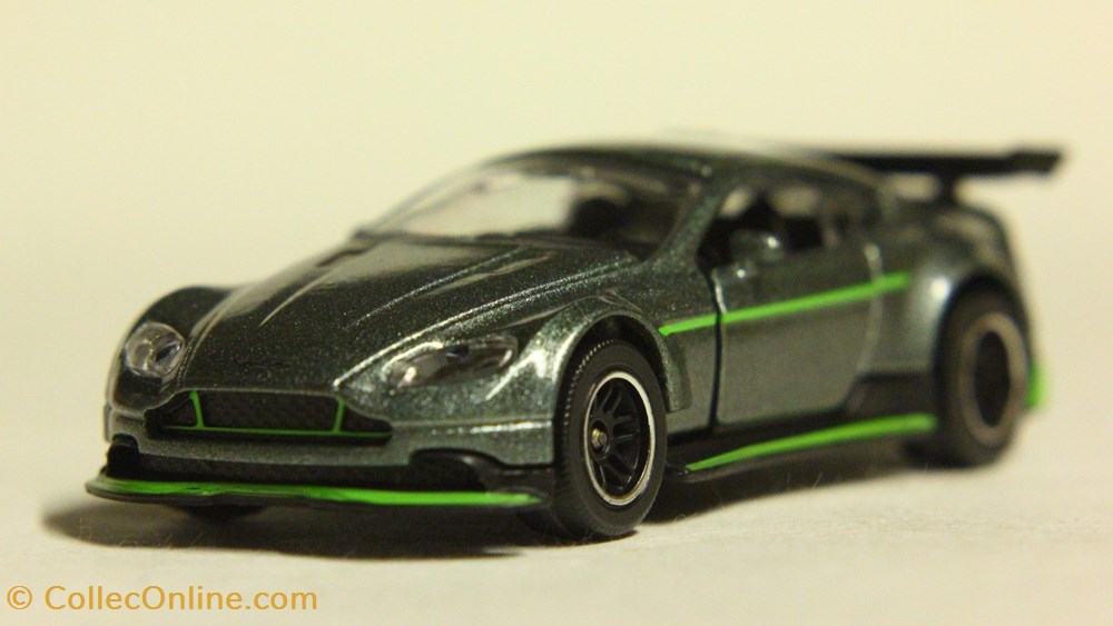 Aston Martin Vantage GT8 4 modele reduit voiture aston martin vantage gt8