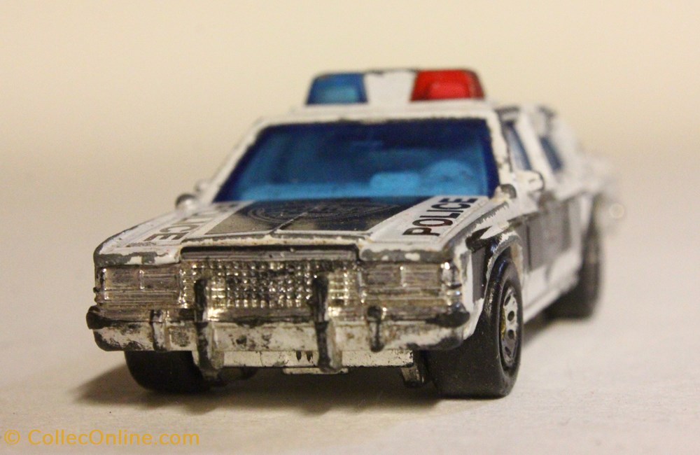 Ford Police 3 modeles reduits voitures ford police