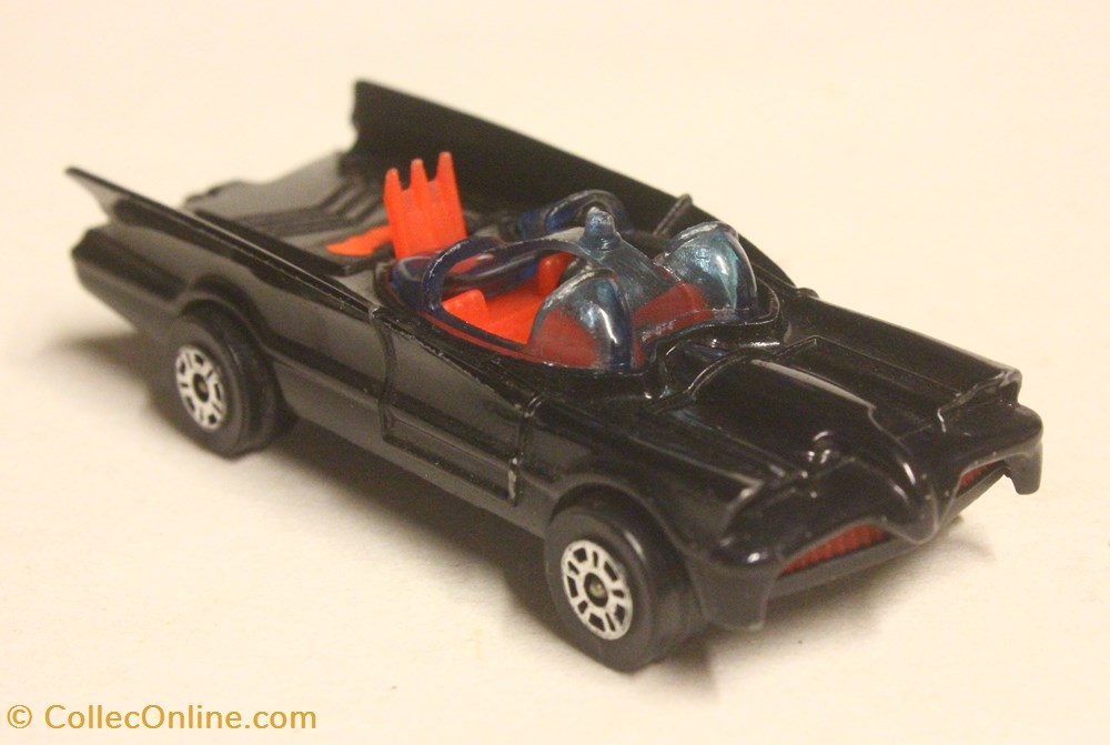 modeles reduits voitures batmobile