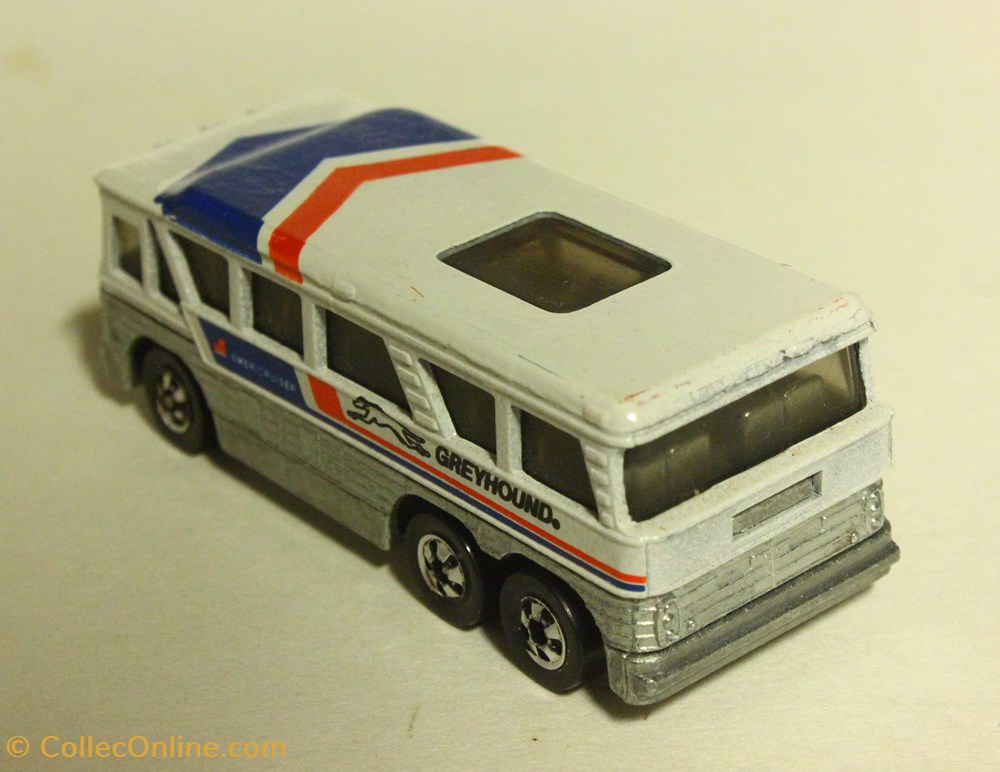 Greyhound MC-8 2 modeles reduits voitures greyhound mc 8