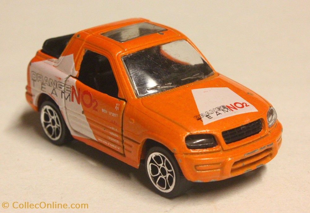 Toyota RAV 4 modele reduit voiture toyotum toyota rav 4