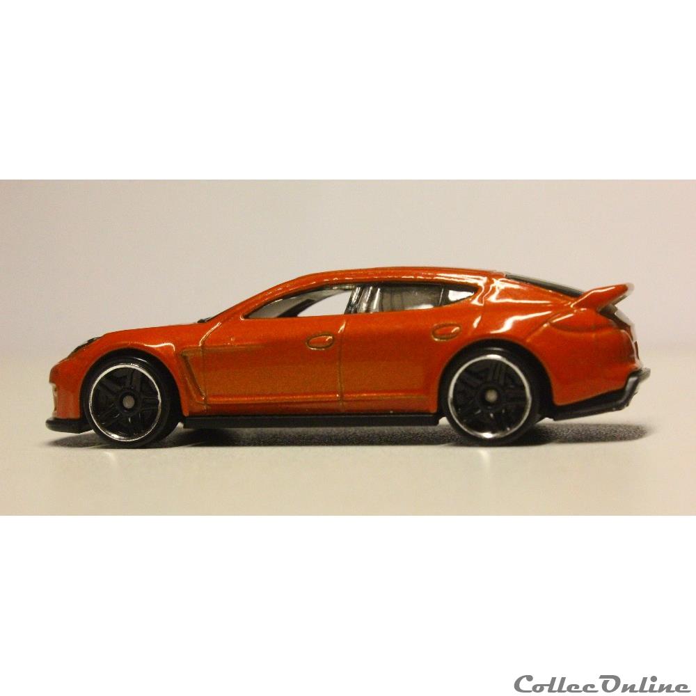 Porsche Panamera 3 modele reduit voiture porsche panamera