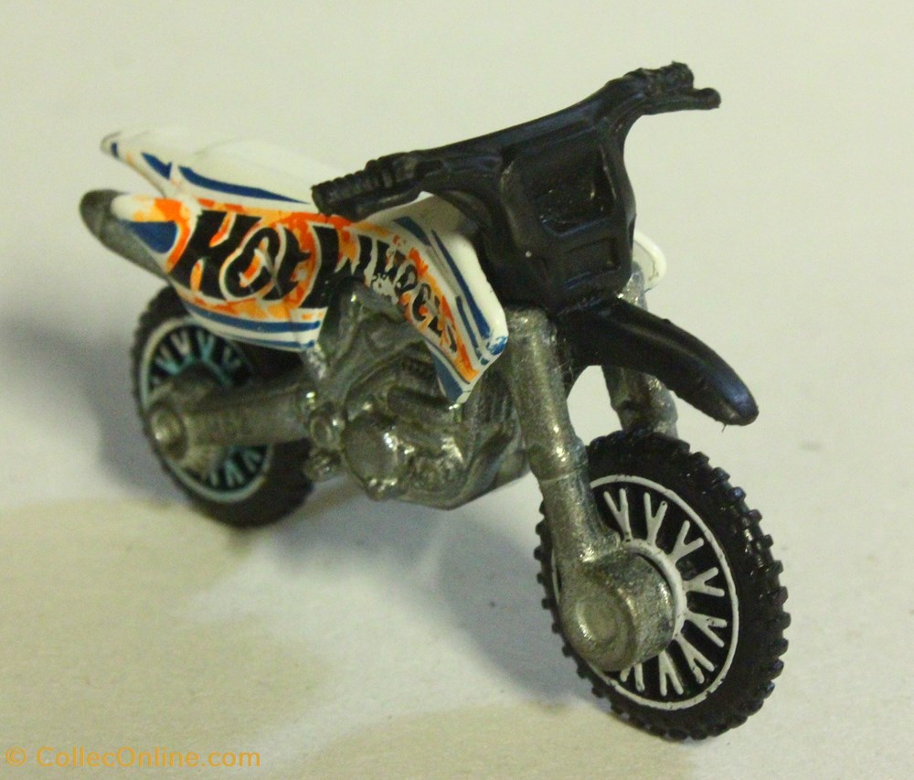 modeles reduits voitures hw450f