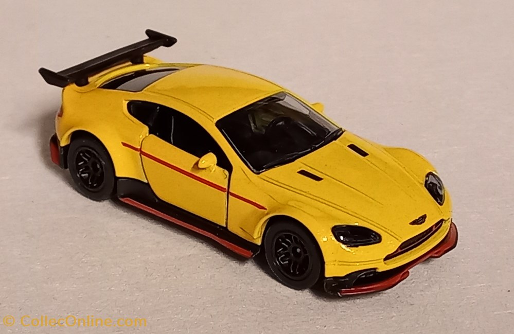 Aston Martin Vantage GT8 modeles reduits voitures aston martin vantage gt8