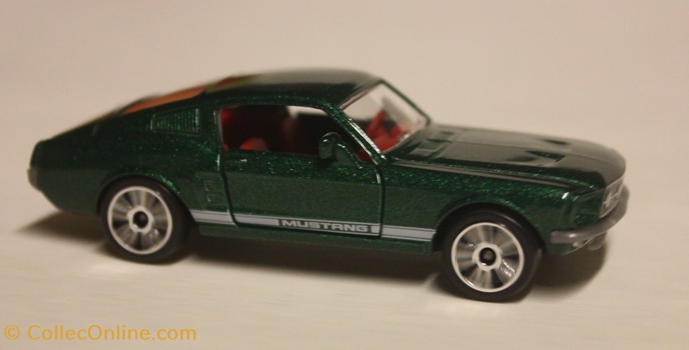 modele reduit voiture ford mustang