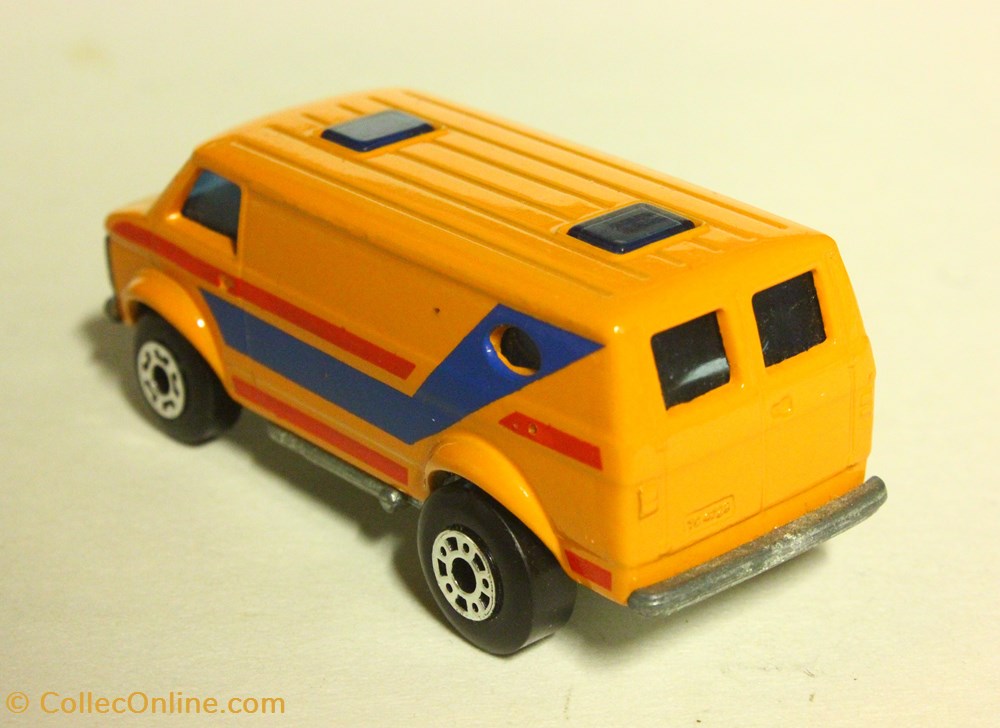 Chevy Van 2 modeles reduits voitures chevrolet chevy van