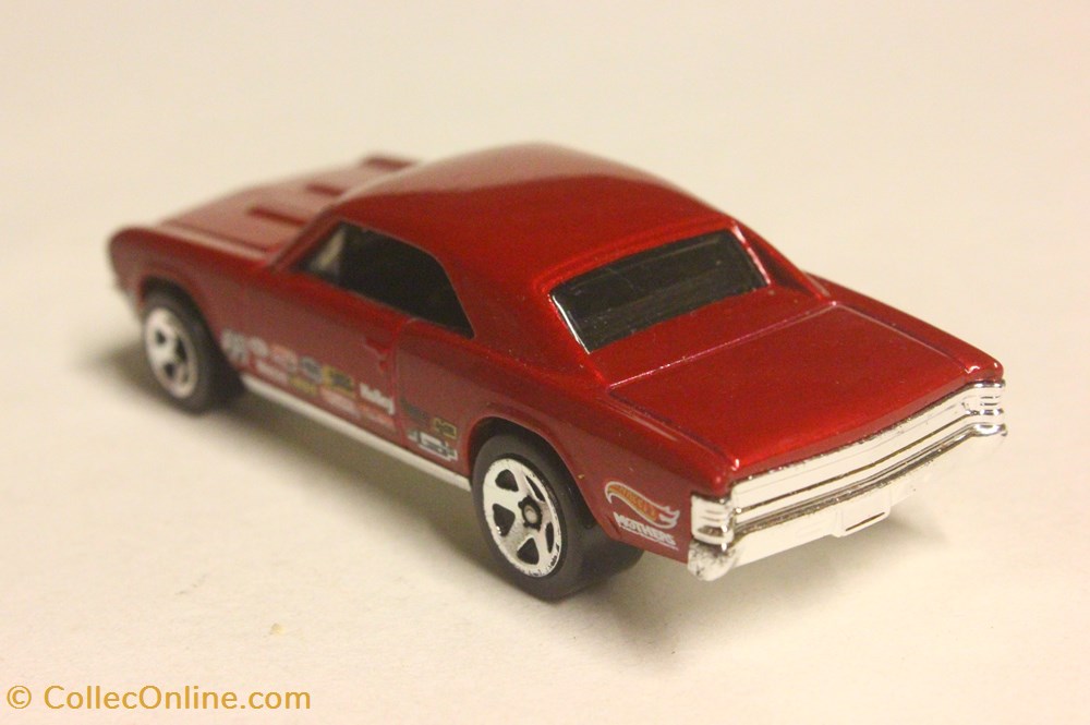 Muscle Mania - 07/10 - '67 Chevelle SS 396 2 modele reduit voiture chevrolet muscle mania 07 10 67 chevelle ss 396