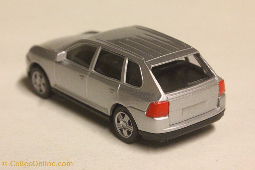 modele reduit voiture porsche cayenne