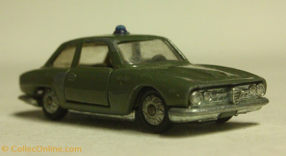 Alfa Romeo Bertone 2600 Sprint 4 modeles reduits voitures alfa romeo bertone 2600 sprint