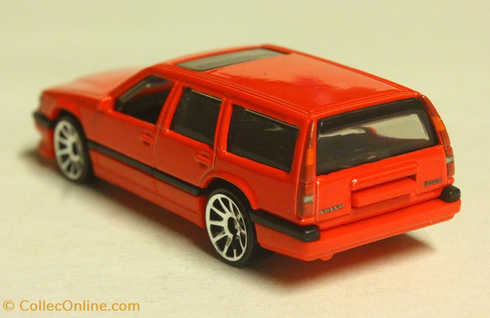 Volvo 850 Estate 2 modeles reduits voitures volvo 850 estate