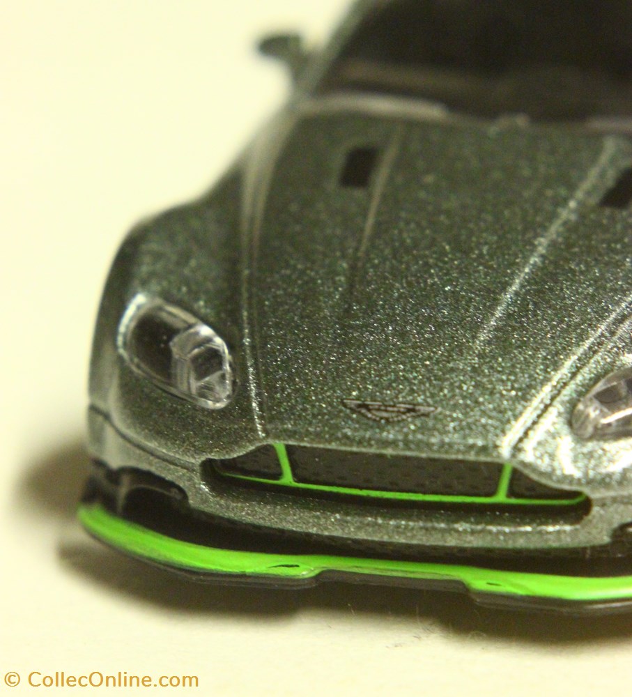 Aston Martin Vantage GT8 3 modele reduit voiture aston martin vantage gt8
