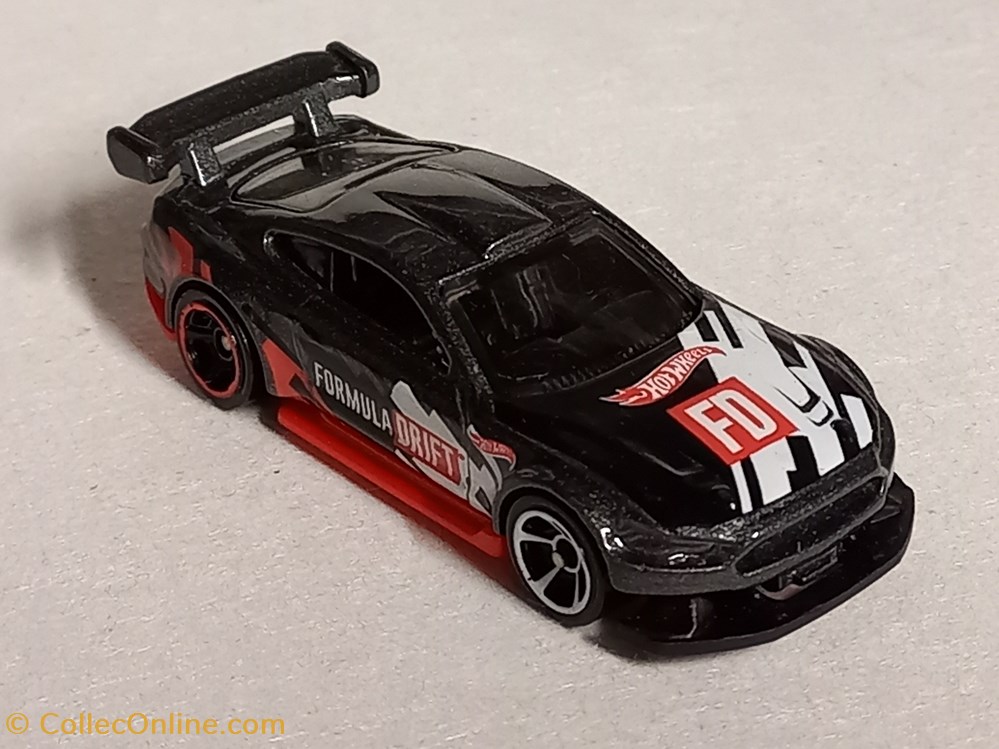 Custom '18 Ford Mustang GT modeles reduits voitures custom 18 ford mustang gt