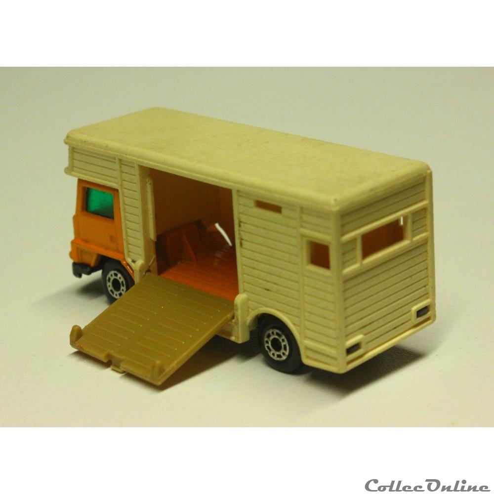 modele reduit voiture horse box