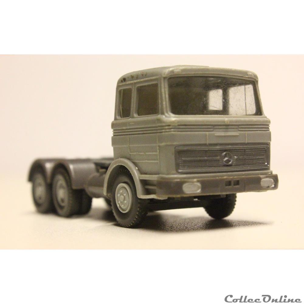 modele reduit voiture mercedes lp 2223