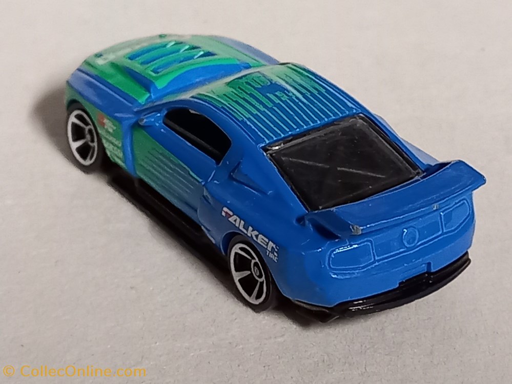 modeles reduits voitures 12 ford mustang