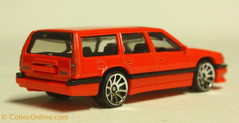 Volvo 850 Estate 4 modeles reduits voitures volvo 850 estate