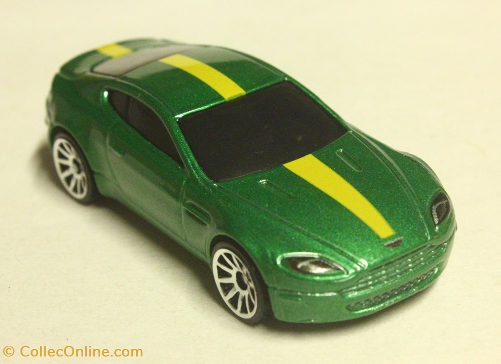 Aston Martin V8 Vantage modeles reduits voitures aston martin v8 vantage