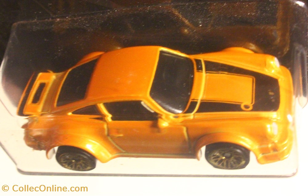 Walmart Exclusive Exotic Serie - 5/6 - Porsche 934 Turbo RSR modele reduit voiture walmart exclusive exotic serie 5 6 porsche 934 turbo rsr
