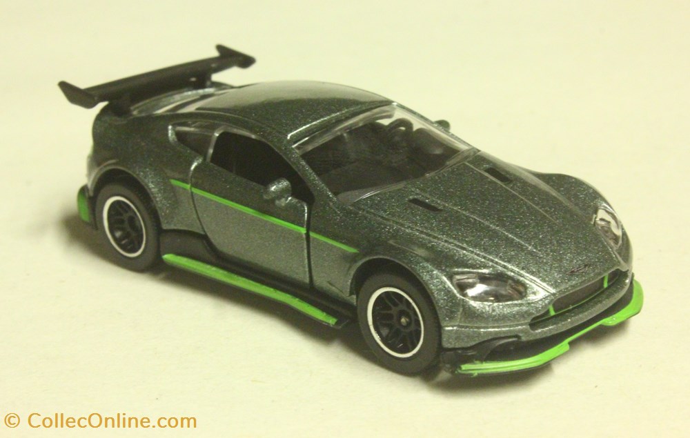 Aston Martin Vantage GT8 2 modele reduit voiture aston martin vantage gt8