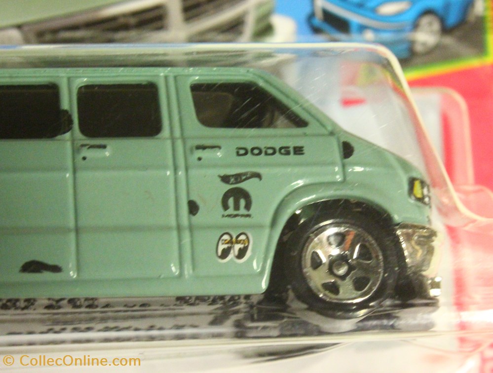 HW Drift - 2/5 - Dodge Van 4 modeles reduits voitures hw drift 2 5 dodge van