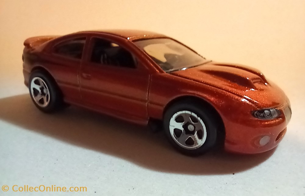 '06 Pontiac GTO 5 modeles reduits voitures 06 pontiac gto