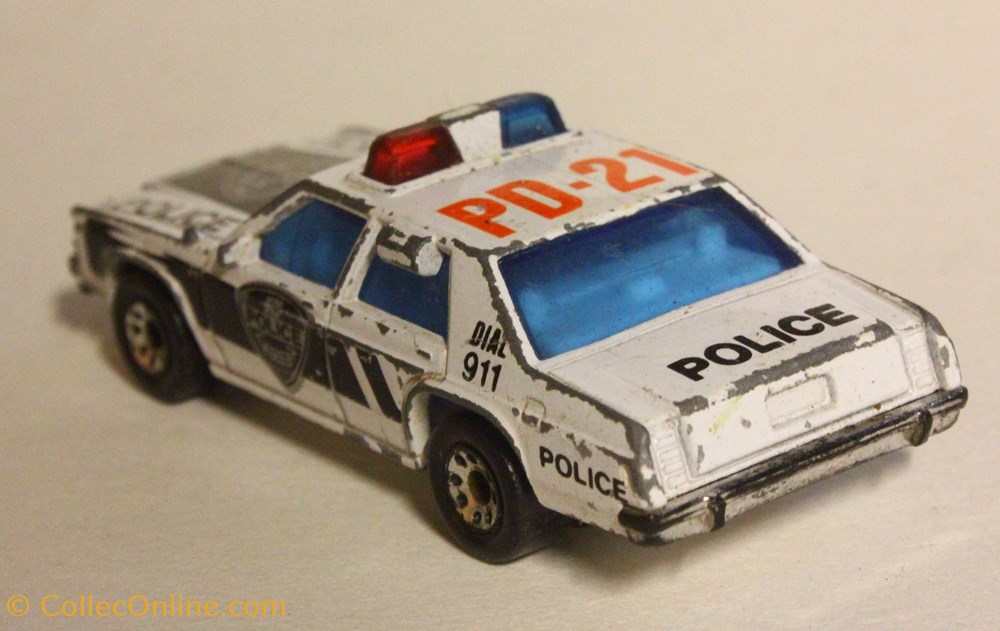 Ford Police 2 modeles reduits voitures ford police