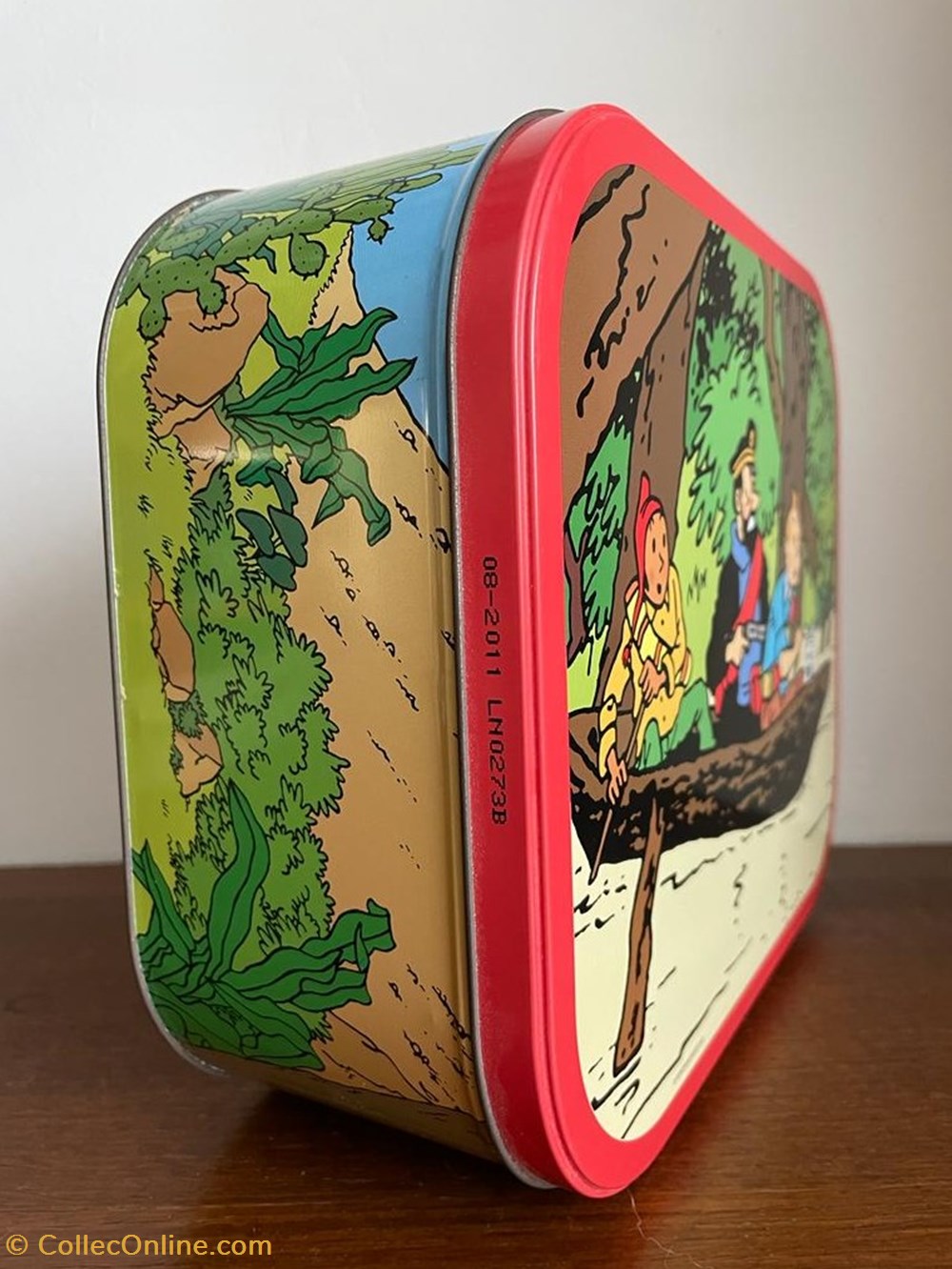 Boîte Tintin en métal signée Hergé, édition 2011 miscellaneous boxes boite tintin en metal signee herge edition 2011