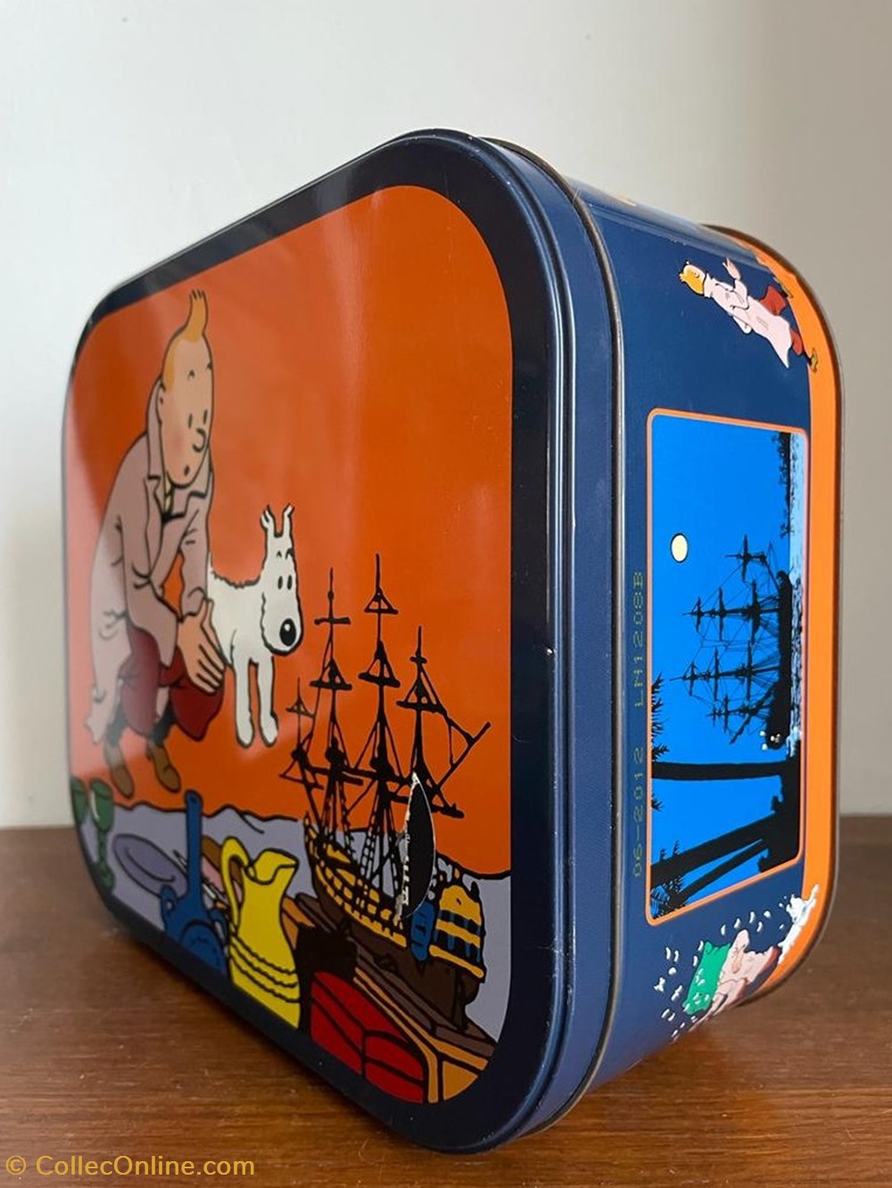 Boîte Tintin en métal signée Hergé, édition 2012 miscellaneous boxes boite tintin en metal signee herge edition 2012