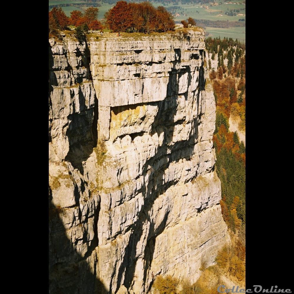 falaise creux du van 2 photographie archeologie europe falaise creux du van