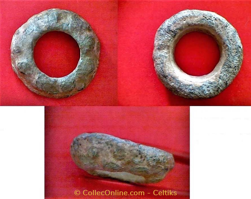 art antiquites archeologie europe fusaiole couronne plate