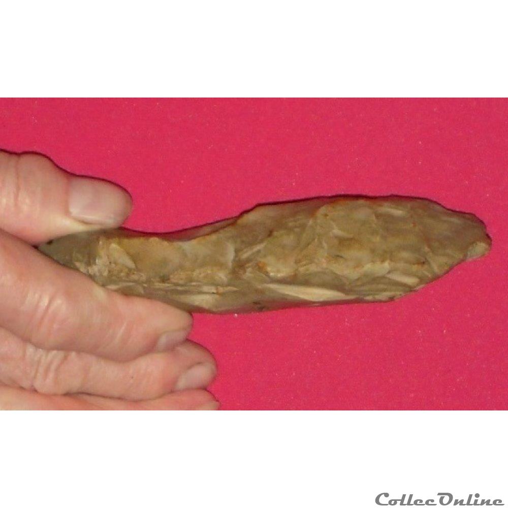 art antiquites archeologie europe hache silex
