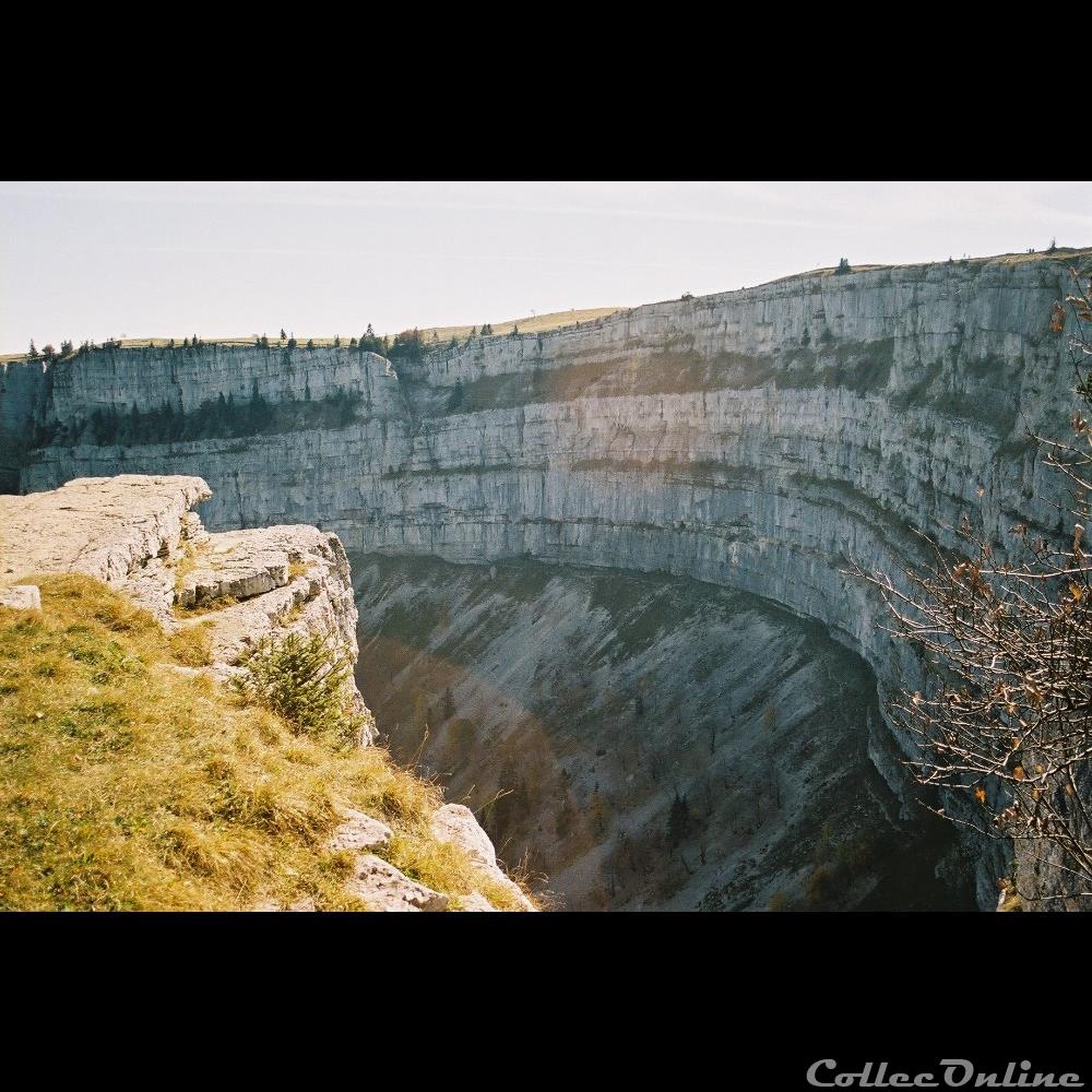 falaise creux du van 3 photographie archeologie europe falaise creux du van