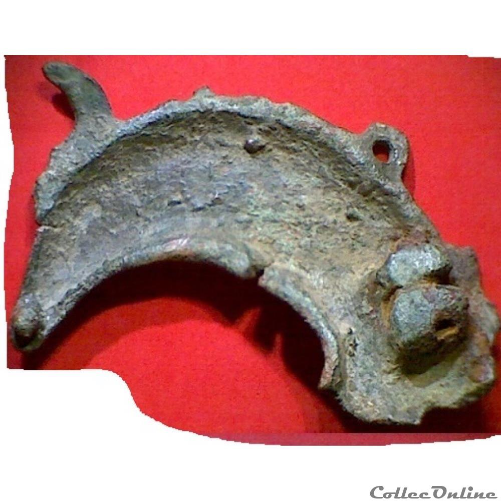 art antiquite archeologie europe fibule zoomorphe
