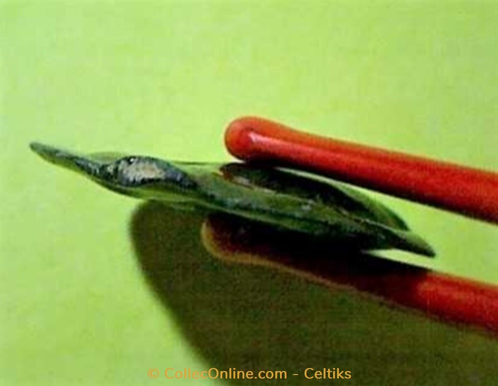 monnaie antique av jc ap gauloise moule decale potin tete casque et taureau au lys