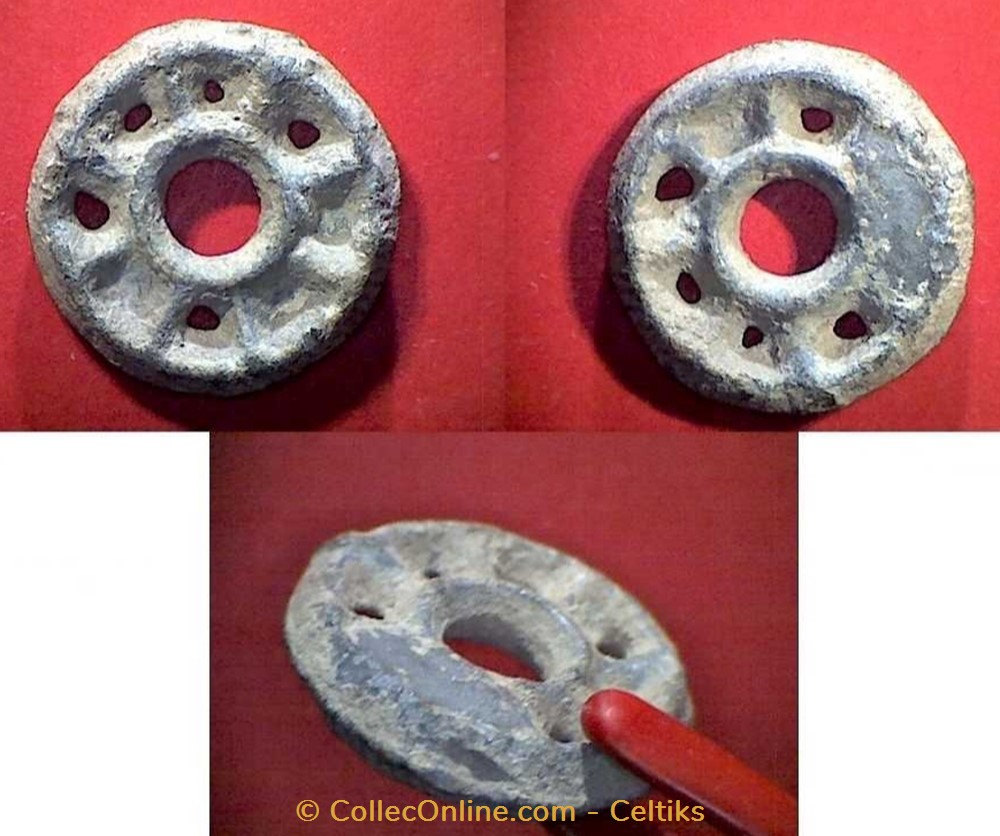 art antiquites archeologie europe rouelle plomb huit raies