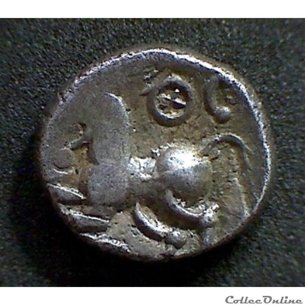 série 881 DT 8189 var quinaire à la tête casquée monnaie antique gauloise serie 881 dt 8189 var quinaire a la tete casquee