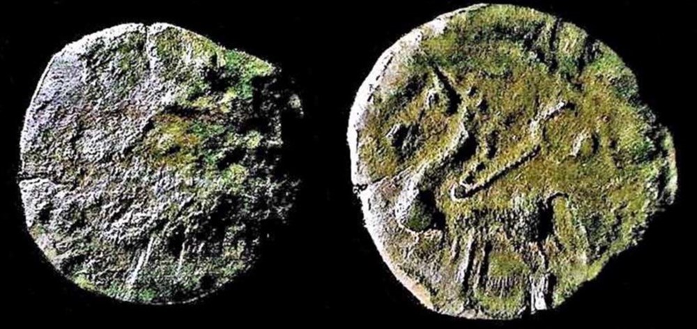 drachme à la couronne en chevrons tête à gauche monnaies antiques celtes drachme a la couronne en chevrons tete a gauche