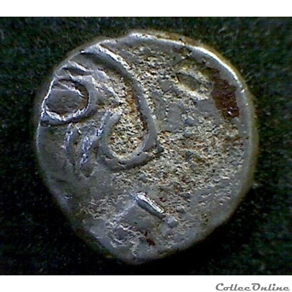 série 944 DT 3245 var quinaire Q.DOCI/SAMF ( S devant poitrail ) monnaie antique gauloise serie 944 dt 3245 var quinaire q doci samf s devant poitrail