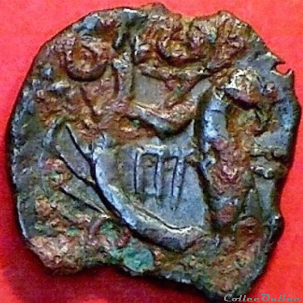 serie 69 DT 590 bronze à l'aigle et au sanglier monnaie antique gauloise serie 69 dt 590 bronze a aigle et au sanglier