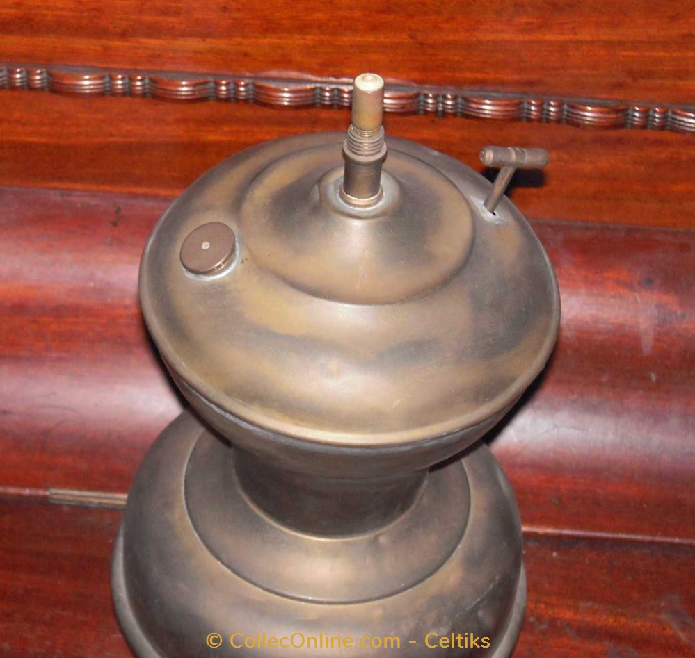 lampe à carbure de maison art antiquites eclairage ancien lampe a carbure de maison