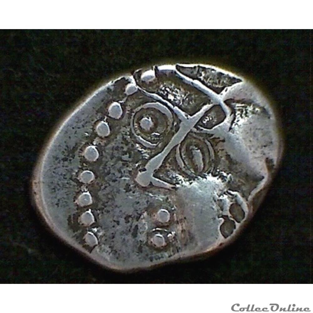 série 881 DT 3189 var quinaire à la tête casquée monnaie antique gauloise serie 881 dt 3189 var quinaire a la tete casquee