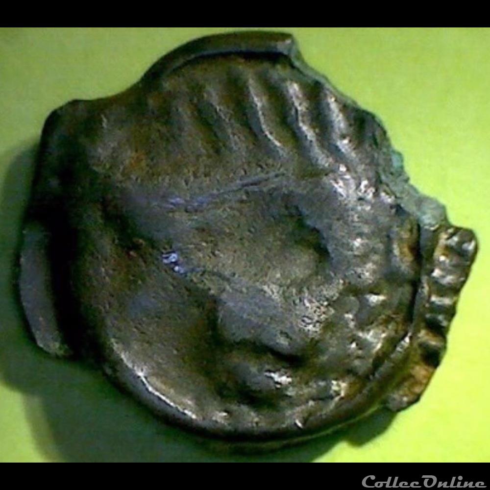 serie 24 DT 152 potin au sanglier et au bucrane monnaie antique gauloise serie 24 dt 152 potin au sanglier et au bucrane