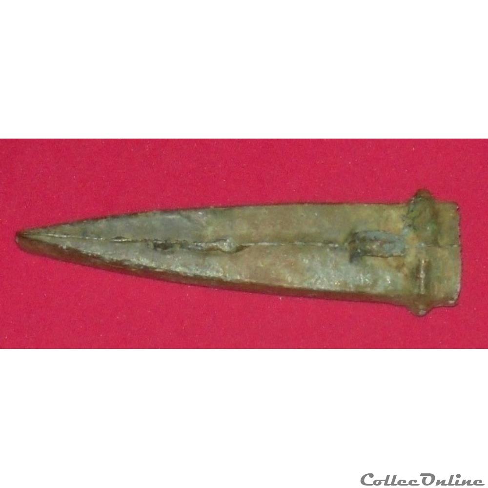 hache à douille 3 art antiquites archeologie europe hache a douille
