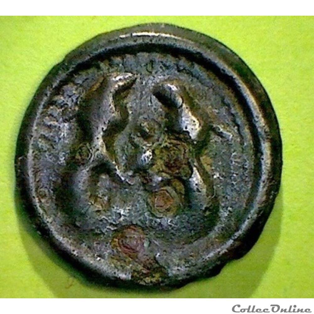 série 35 DT 212 potin aux animaux affrontés monnaie antique gauloise serie 35 dt 212 potin aux animaux affrontes