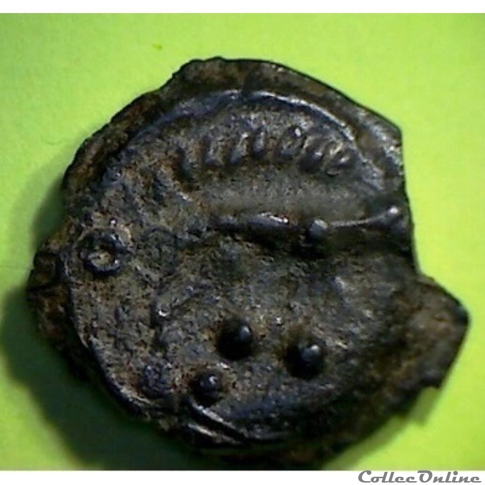 Série 457 DT 2479 potin à la face aux globules et cheveux hirsutes monnaie antique gauloise serie 457 dt 2479 potin a la face aux globules et cheveux hirsutes